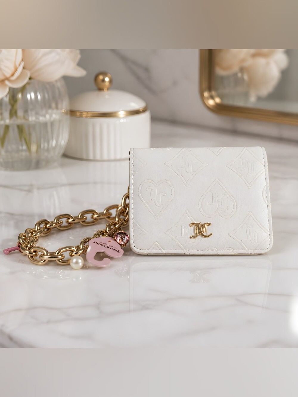 Juicy Couture White Embossed Card & Charm Chain Holder